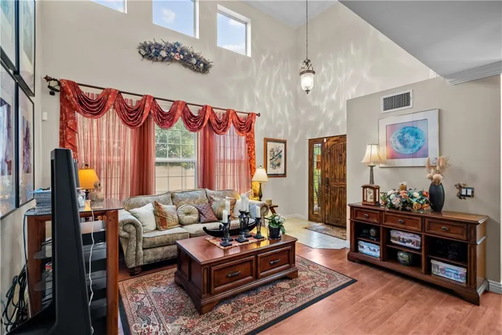 20006 Blackbird Lane, Canyon Country, California 91351