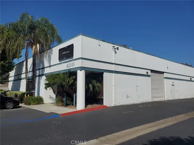 42245 Sarah Way, Temecula, California 92590