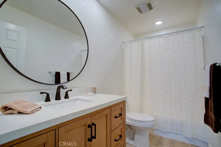 Upstairs hall bath
