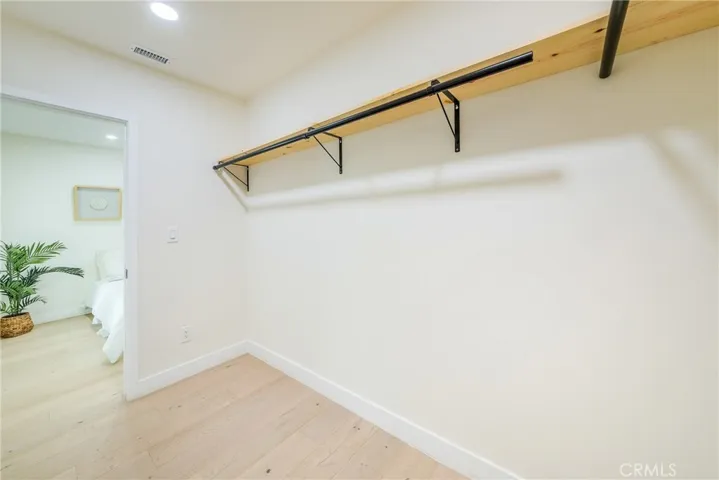 3754 Edgehill Drive, Los Angeles, California 90018