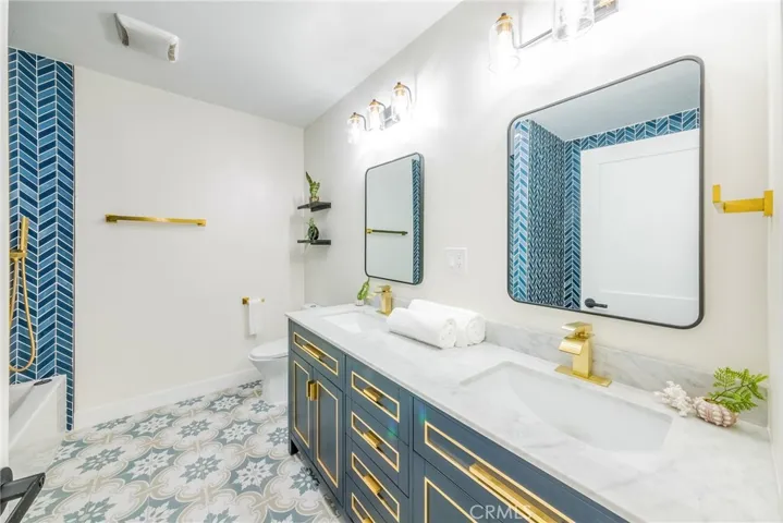 3754 Edgehill Drive, Los Angeles, California 90018
