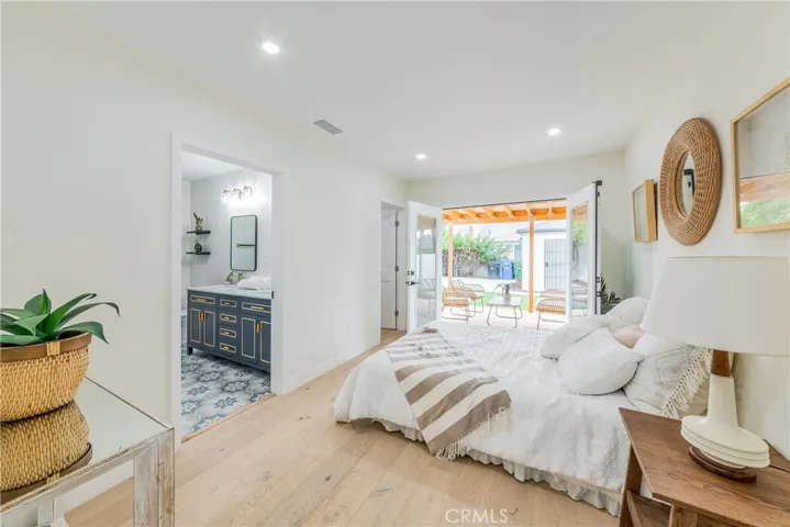 3754 Edgehill Drive, Los Angeles, California 90018