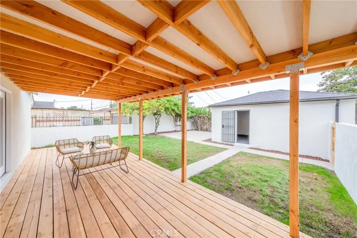 3754 Edgehill Drive, Los Angeles, California 90018