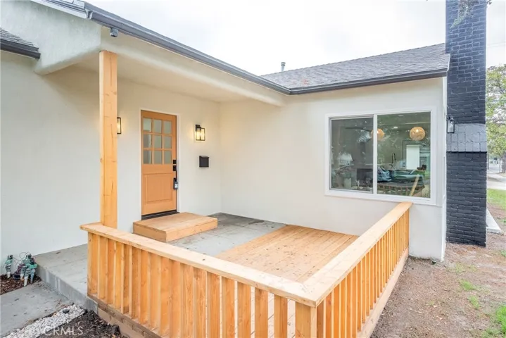 3754 Edgehill Drive, Los Angeles, California 90018