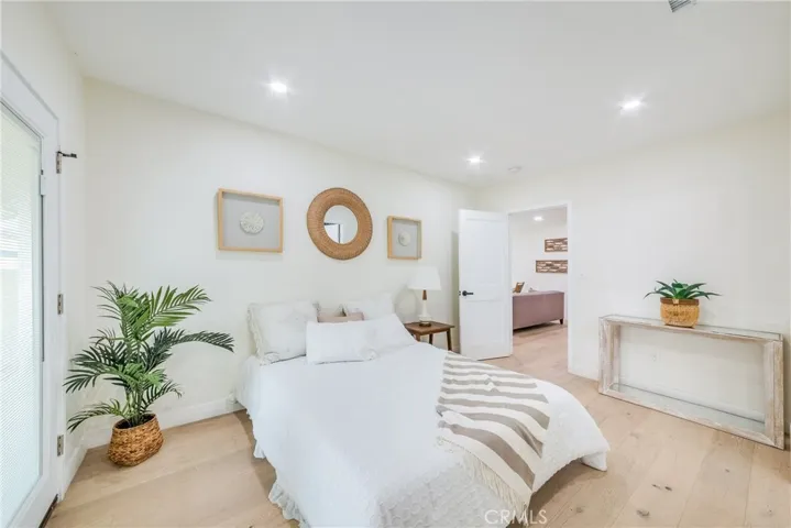 3754 Edgehill Drive, Los Angeles, California 90018