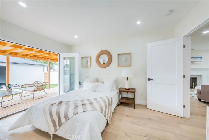 3754 Edgehill Drive, Los Angeles, California 90018