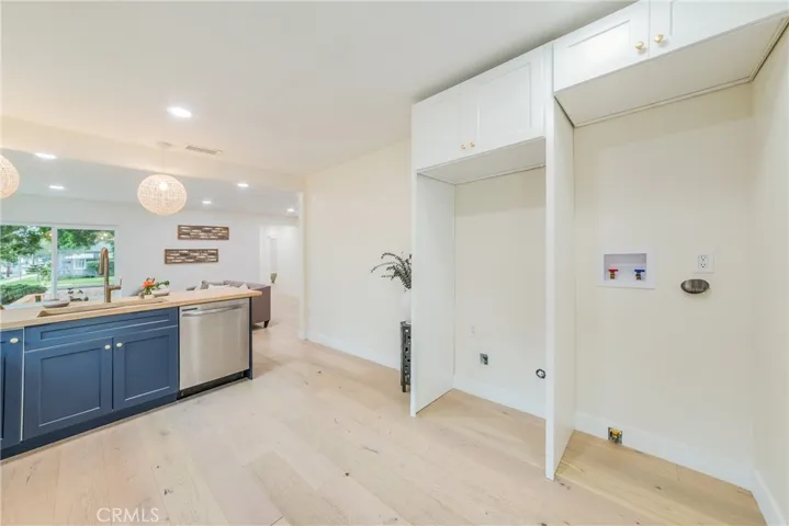 3754 Edgehill Drive, Los Angeles, California 90018