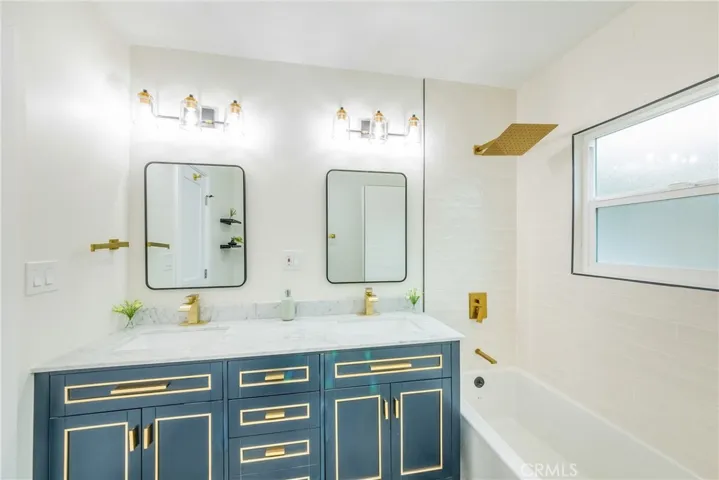 3754 Edgehill Drive, Los Angeles, California 90018