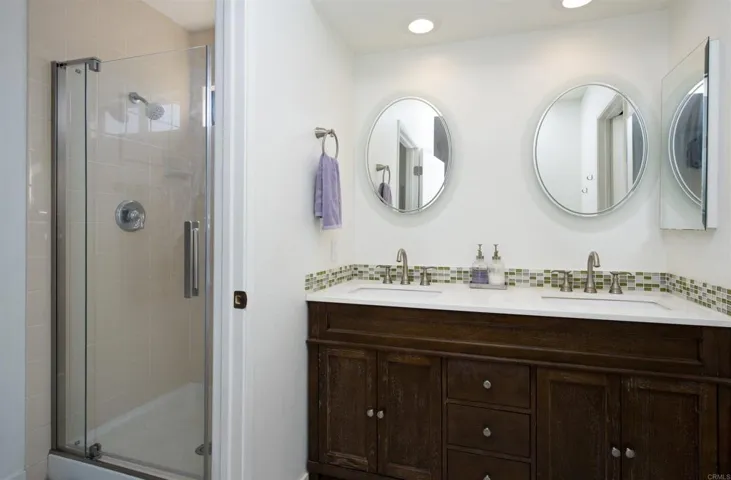 6928 Peach Tree Road, Carlsbad, California 92011