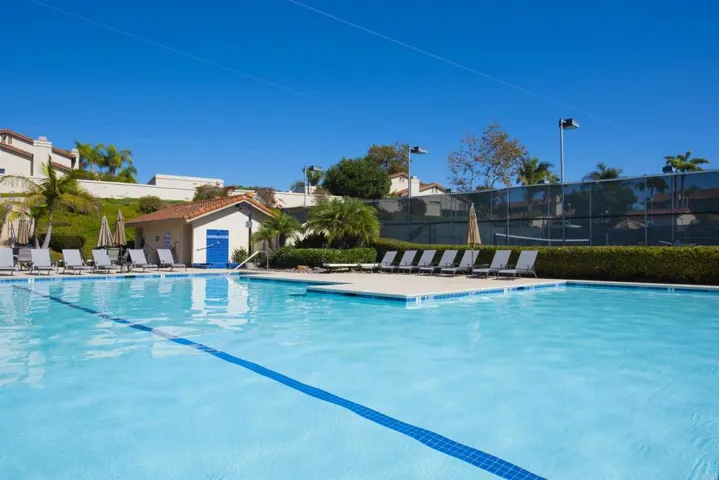 6928 Peach Tree Road, Carlsbad, California 92011