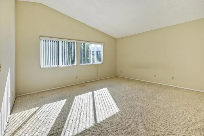 1102 La Tortuga Dr, Vista, California 92081