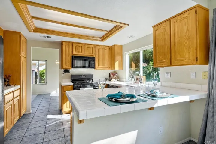 1102 La Tortuga Dr, Vista, California 92081