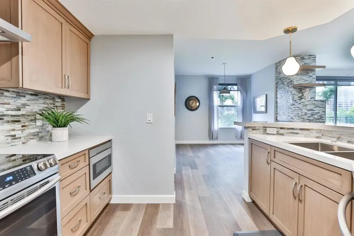 640 Camino De La Reina 1311, San Diego, California 92108