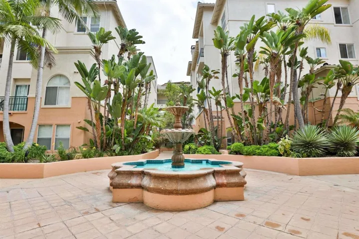 640 Camino De La Reina 1311, San Diego, California 92108