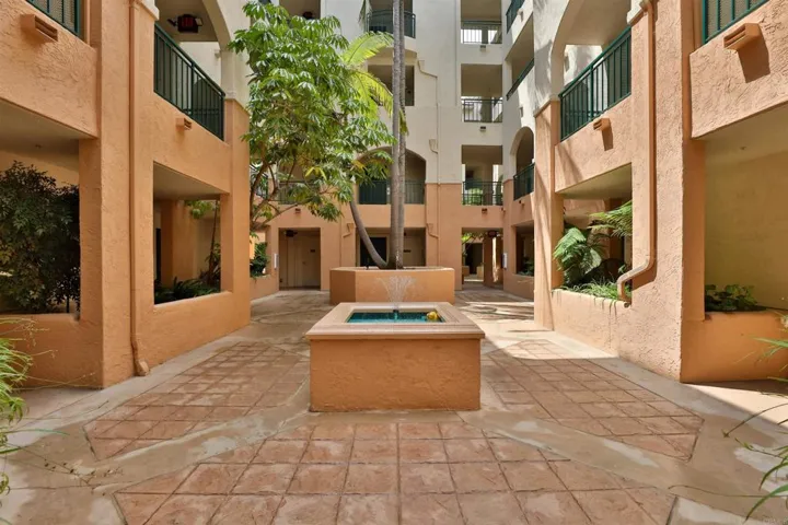 640 Camino De La Reina 1311, San Diego, California 92108
