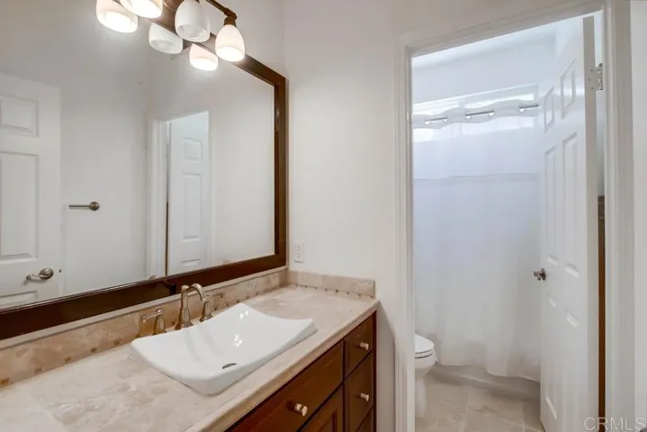 6077 Abbottswood, La Jolla, California 92037
