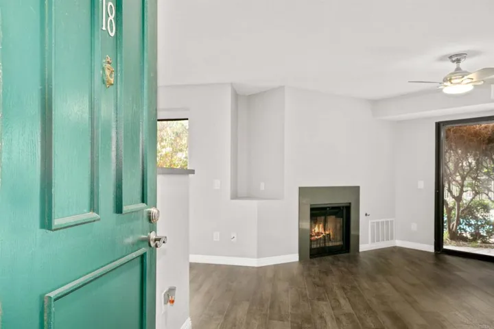 9720 Mesa Springs Way 18, San Diego, California 92126