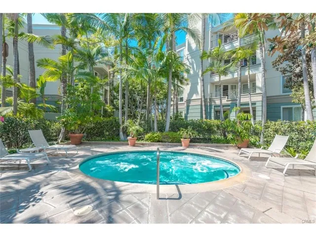 2243 Martin 307, Irvine, California 92612