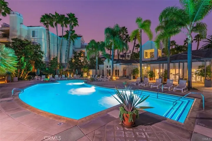 2243 Martin 307, Irvine, California 92612