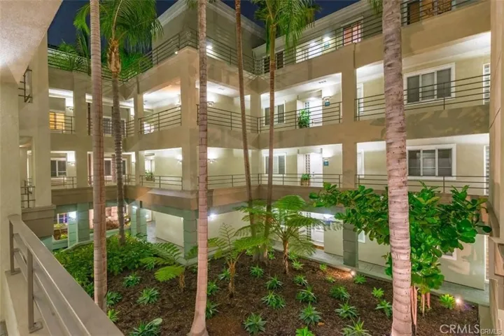 2243 Martin 307, Irvine, California 92612