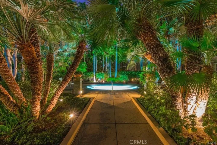 2243 Martin 307, Irvine, California 92612