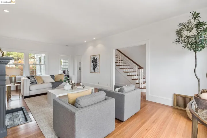 5636 Golden Gate Ave, Oakland, California 94618
