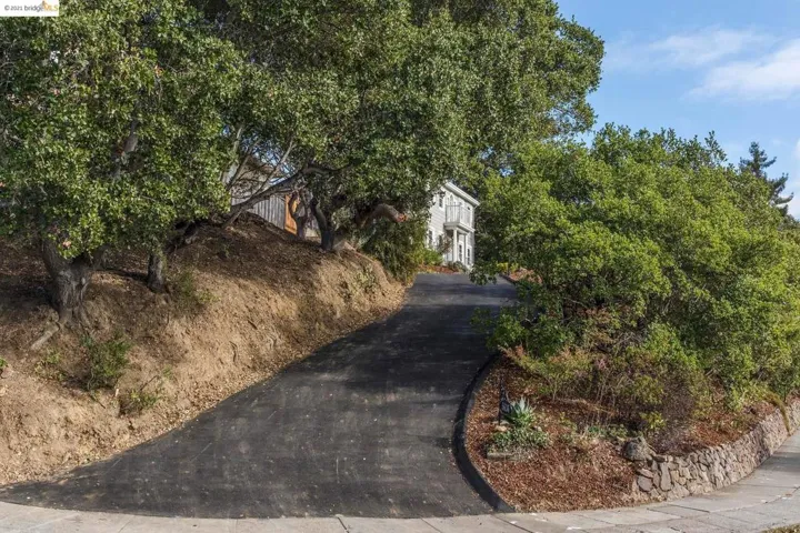 5636 Golden Gate Ave, Oakland, California 94618