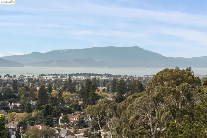 5636 Golden Gate Ave, Oakland, California 94618