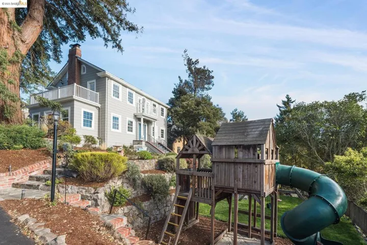 5636 Golden Gate Ave, Oakland, California 94618