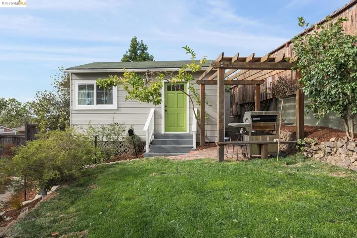 5636 Golden Gate Ave, Oakland, California 94618