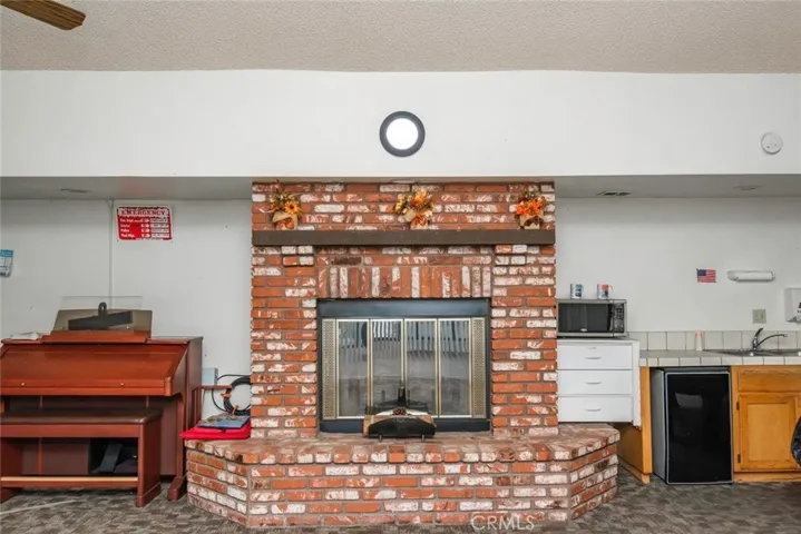 19258 Cottonwood Drive, Apple Valley, California 92308