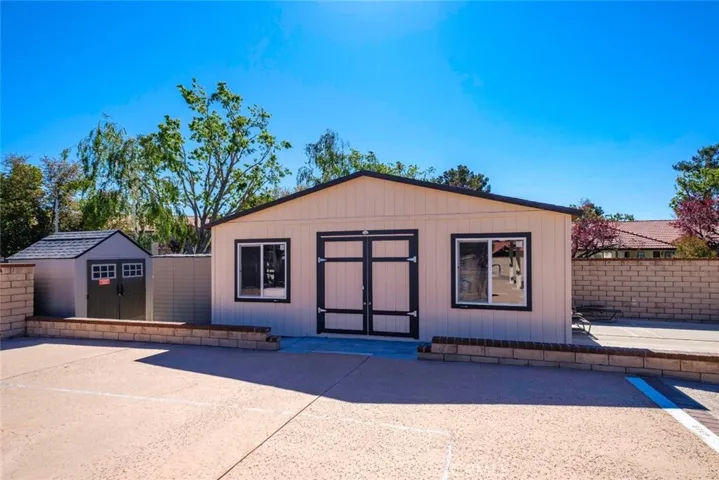 19258 Cottonwood Drive, Apple Valley, California 92308