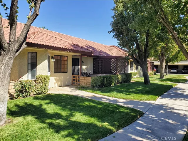19258 Cottonwood Drive, Apple Valley, California 92308