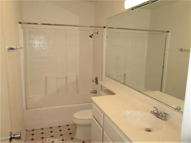 13684 W Nolina Drive, Hesperia, California 92344
