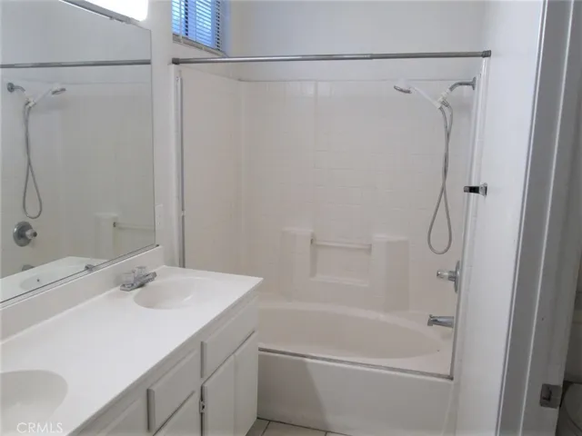 13684 W Nolina Drive, Hesperia, California 92344
