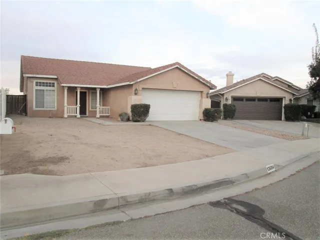 13684 W Nolina Drive, Hesperia, California 92344
