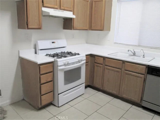 13684 W Nolina Drive, Hesperia, California 92344