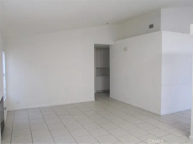 13684 W Nolina Drive, Hesperia, California 92344