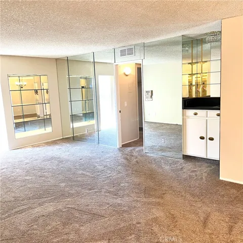 620 N Kenwood Street 213, Glendale, California 91206