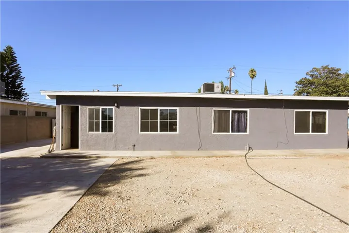 165 W Alru Street, Rialto, California 92376