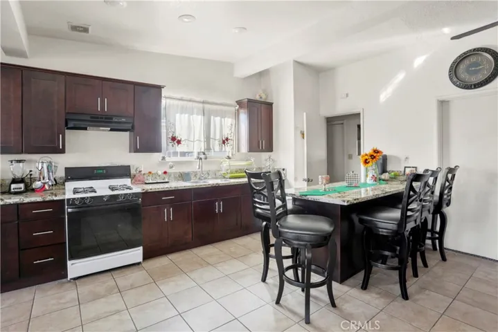 165 W Alru Street, Rialto, California 92376