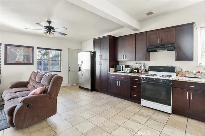 165 W Alru Street, Rialto, California 92376