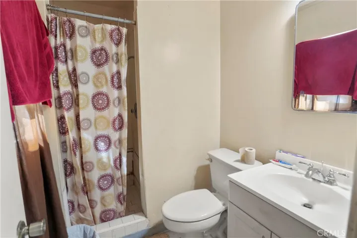 165 W Alru Street, Rialto, California 92376