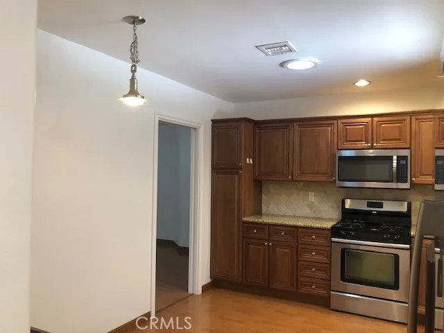 22938 Leonora Drive, Woodland Hills, California 91367