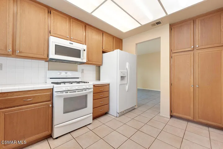 30993 Lexington Way - HsHProd-24