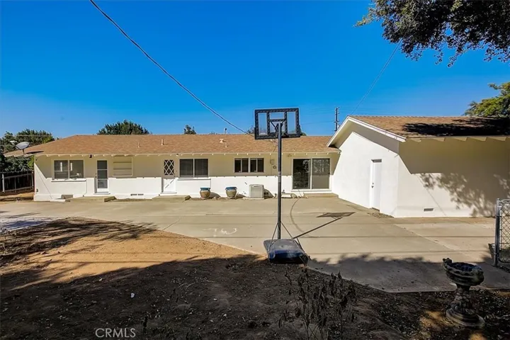 2464 Central Avenue, Riverside, California 92506
