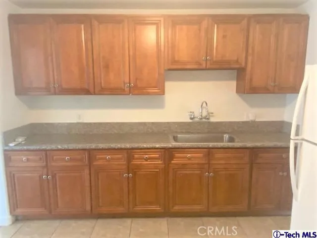 3781 Mountain View Avenue B, Pasadena, California 91107