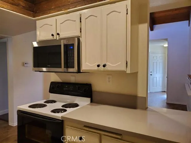 19258 Cottonwood Drive, Apple Valley, California 92308