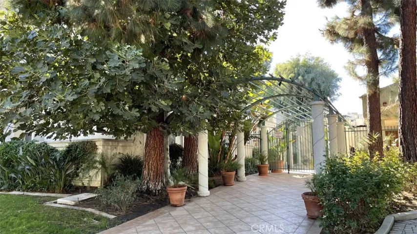 20134 Leadwell Street 163, Winnetka, California 91306