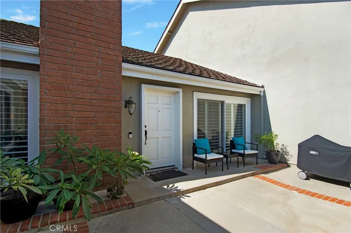 Front courtyard.